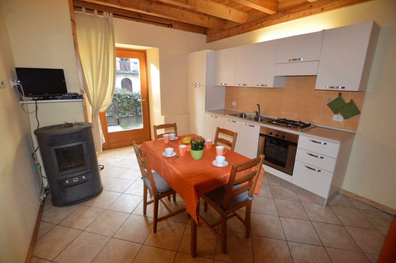 Rustico Giulietta E Romeo Vila Colico Exterior foto