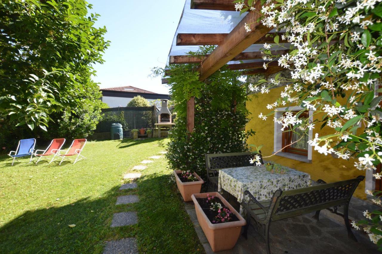 Rustico Giulietta E Romeo Vila Colico Exterior foto