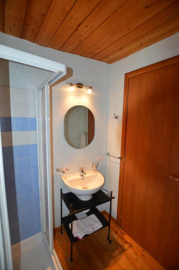 Rustico Giulietta E Romeo Vila Colico Exterior foto